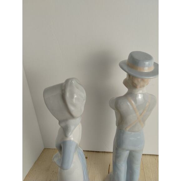 Amish Couple Ceramic Figurines Man & Woman 1970s Hand Painted - Picture 7 of 8